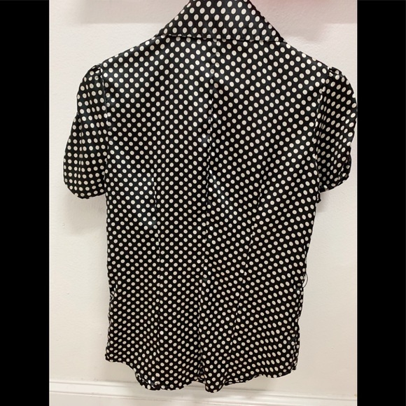 ✨3 for $25✨BCBGMaxAria Polka Dot Button Blouse - Picture 2 of 4